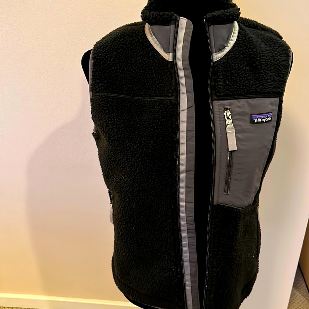 New Women’s Patagonia deep pile vest